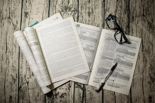 查美国法律用什么网站